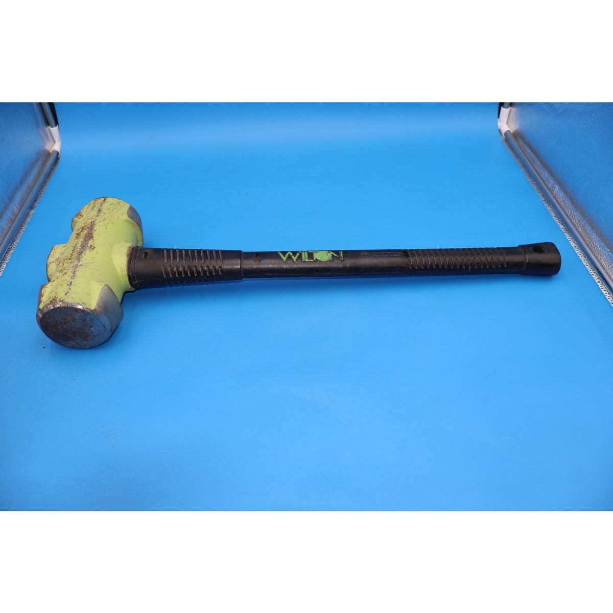 Wilton BASH 22024 20 lb Sledge Hammer 24" Unbreakable Steel Core Handle - Used