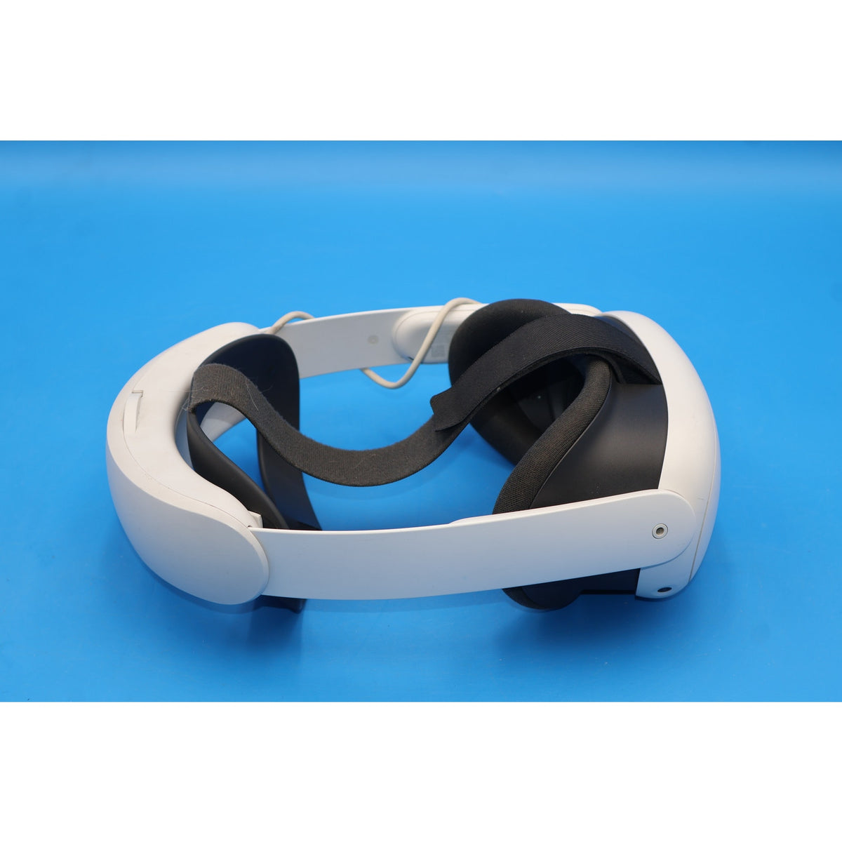 Meta Quest 3 512GB VR Headset S3A w/ Controllers - READ - Scratched Lenses