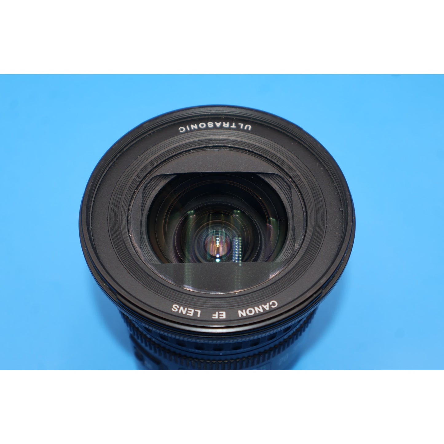 Canon EF 20-35mm f/3.5-4.5 USM Ultrasonic Zoom Len