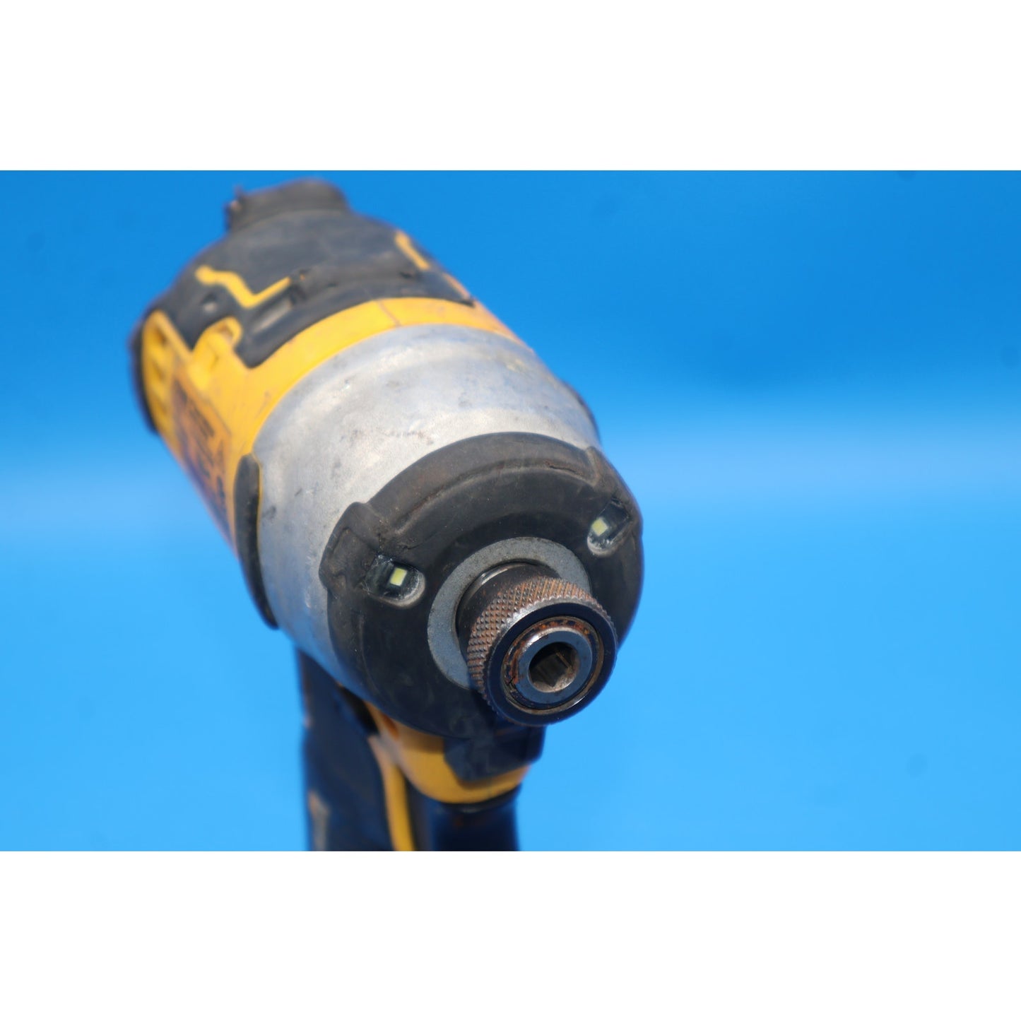 DeWalt DCD794 Drill/Driver and DCF809 1/4" Impact Driver with 6ah Battery