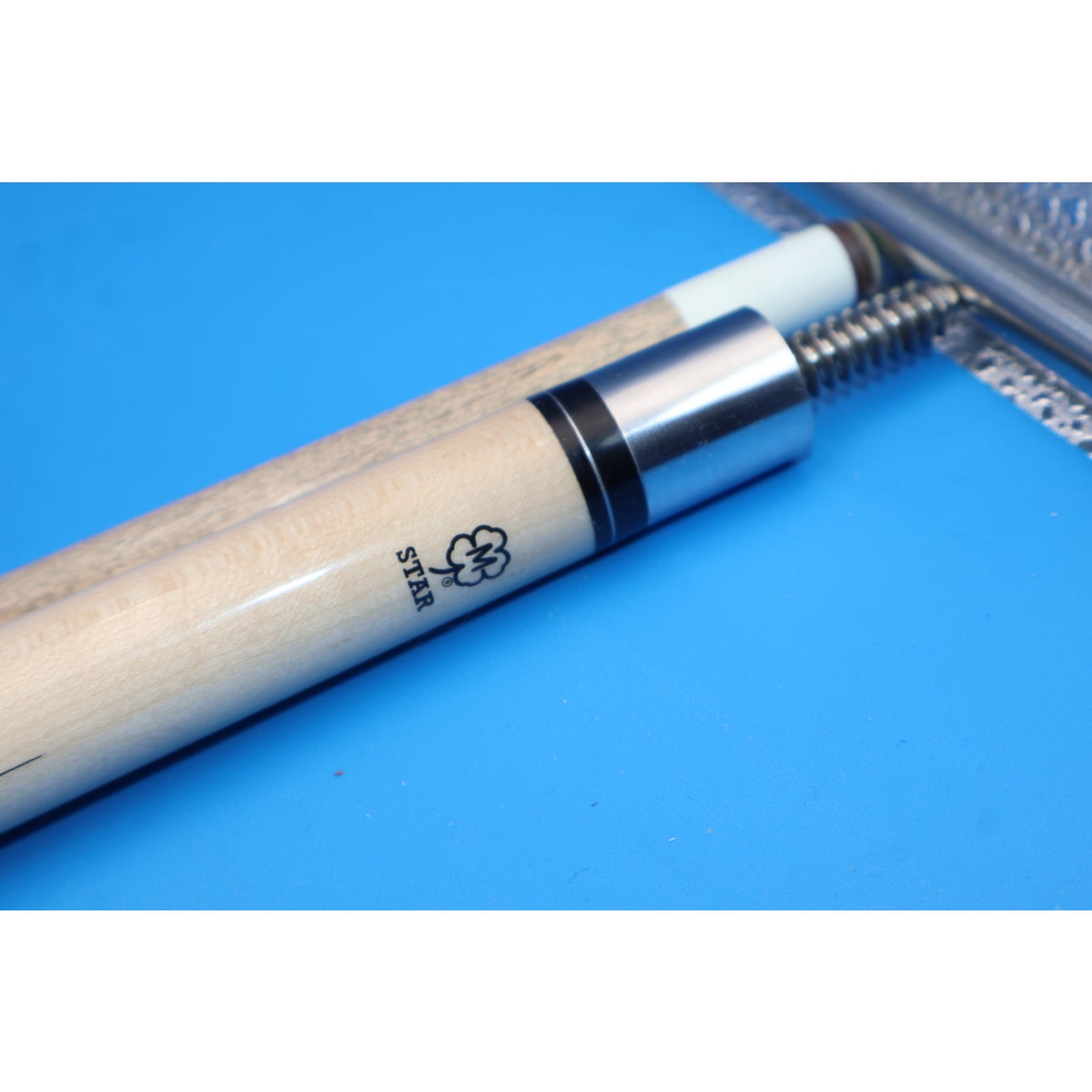 McDermott Star S9 2-Piece Pool Cue 19oz Birdseye Maple w/ DFS Hard Case