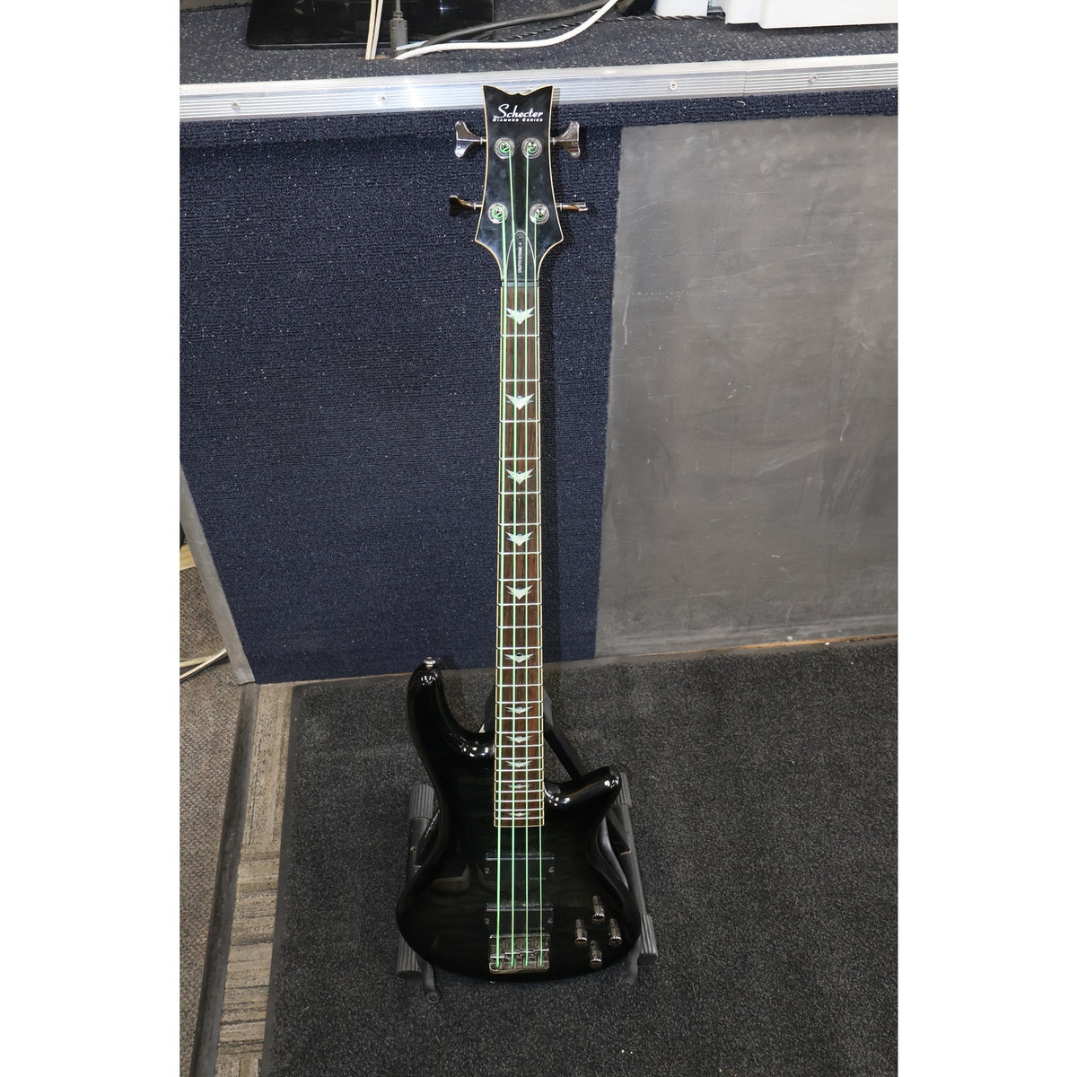 Schecter Stiletto Extreme-4 4-String Active Bass See-Thru Black w/ Hard Case