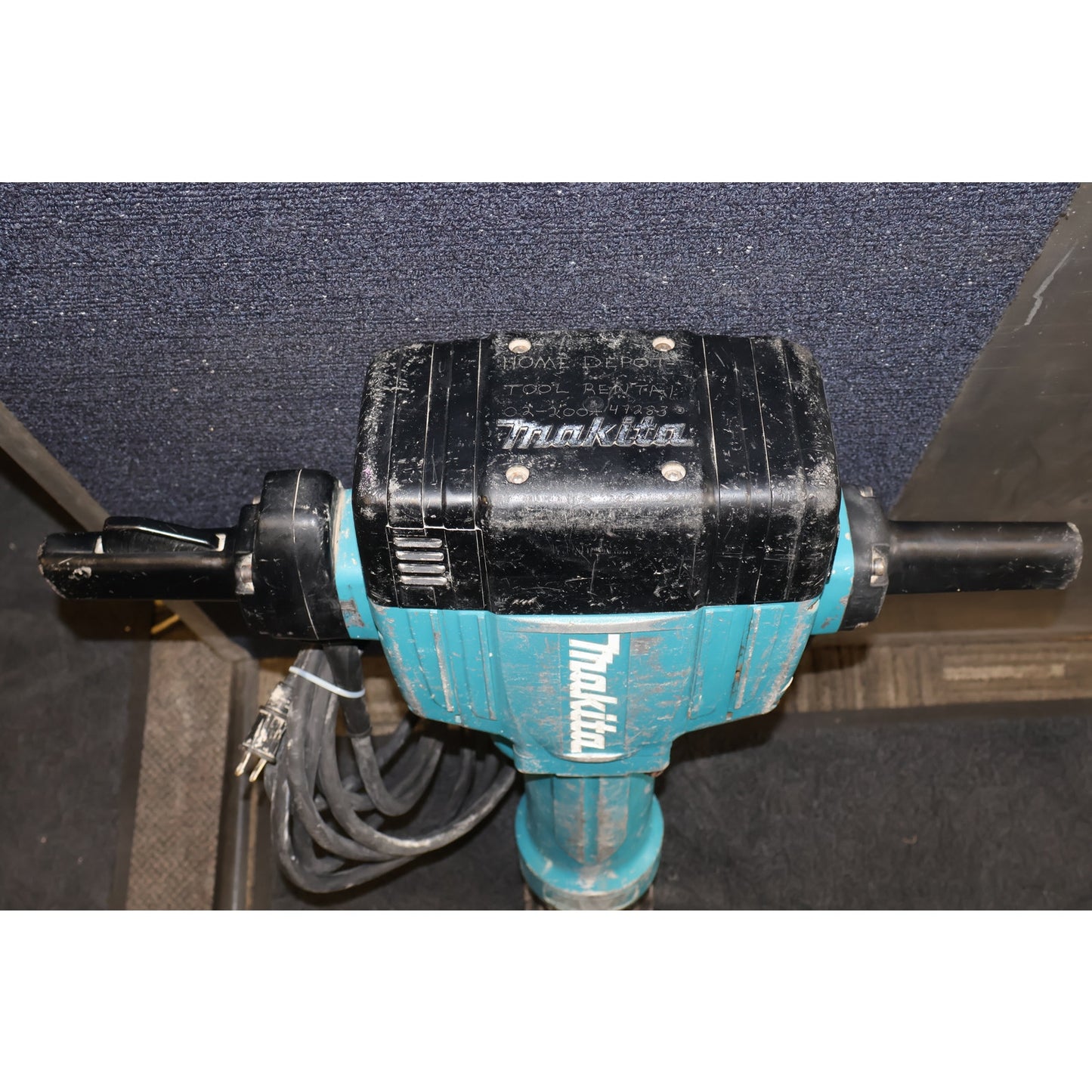 Makita HM1810 Electric Corded 70lb AVT Breaker Hammer