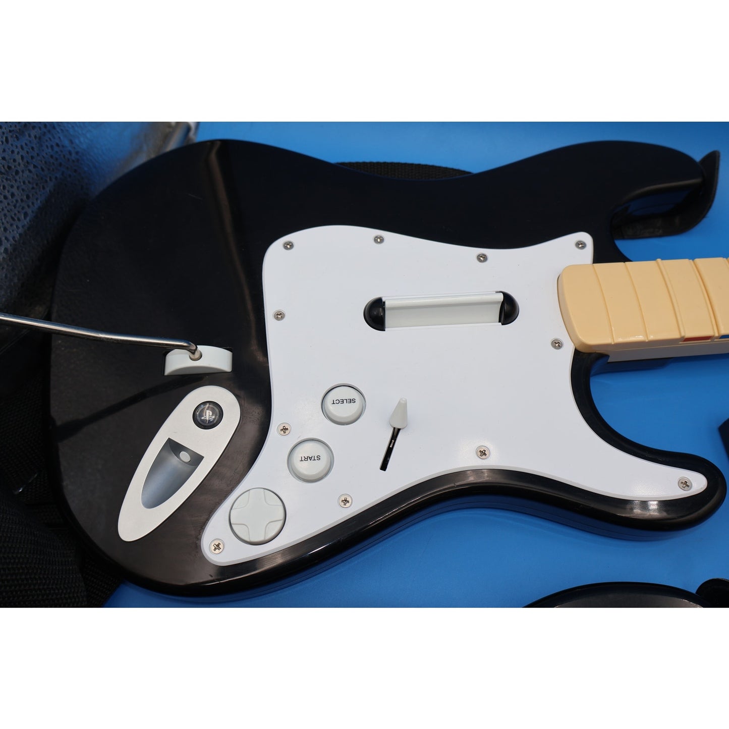 2x Rock Band Playstation Guitar Controllers Fender Stratocaster 822151 + 91261