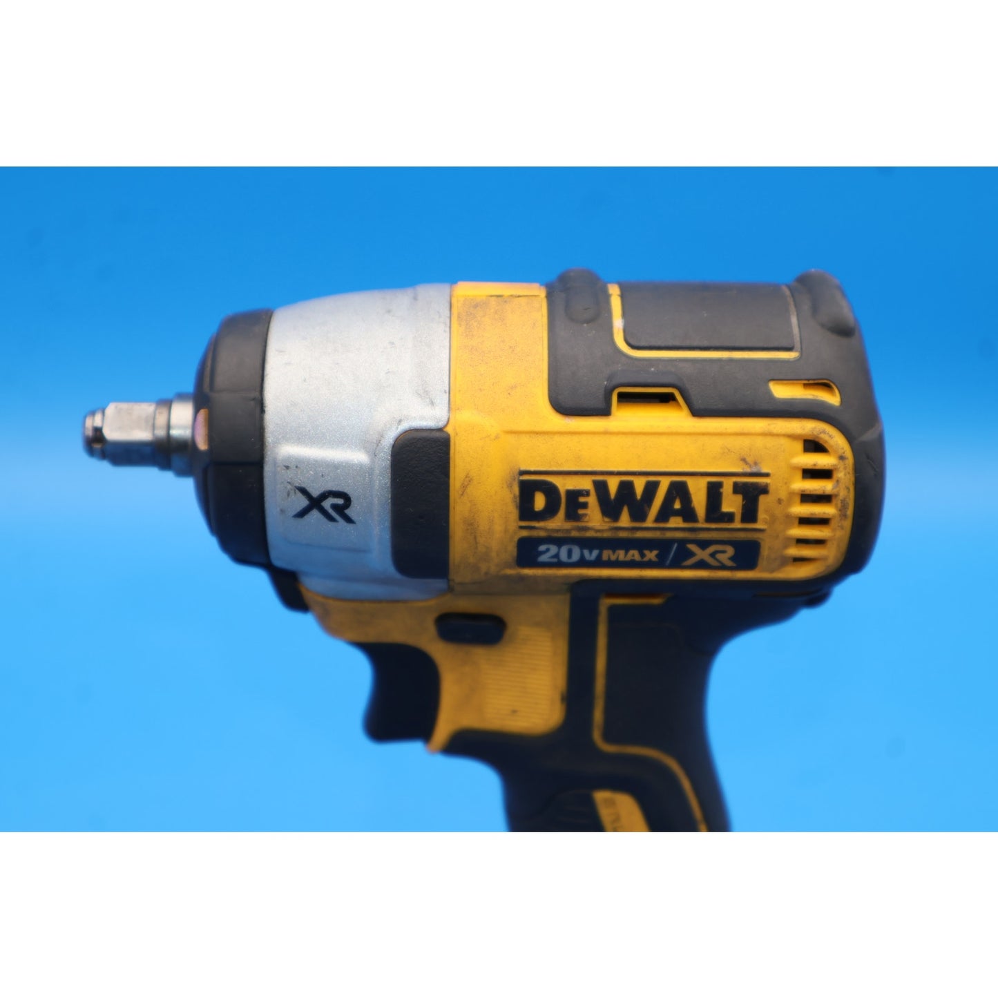 Dewalt DCF890 3/8" Cordless Impact Wrench with 6ah 20v/60v FlexVolt Battery