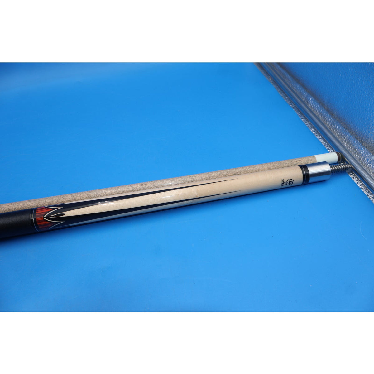 McDermott Star S9 2-Piece Pool Cue 19oz Birdseye Maple w/ DFS Hard Case