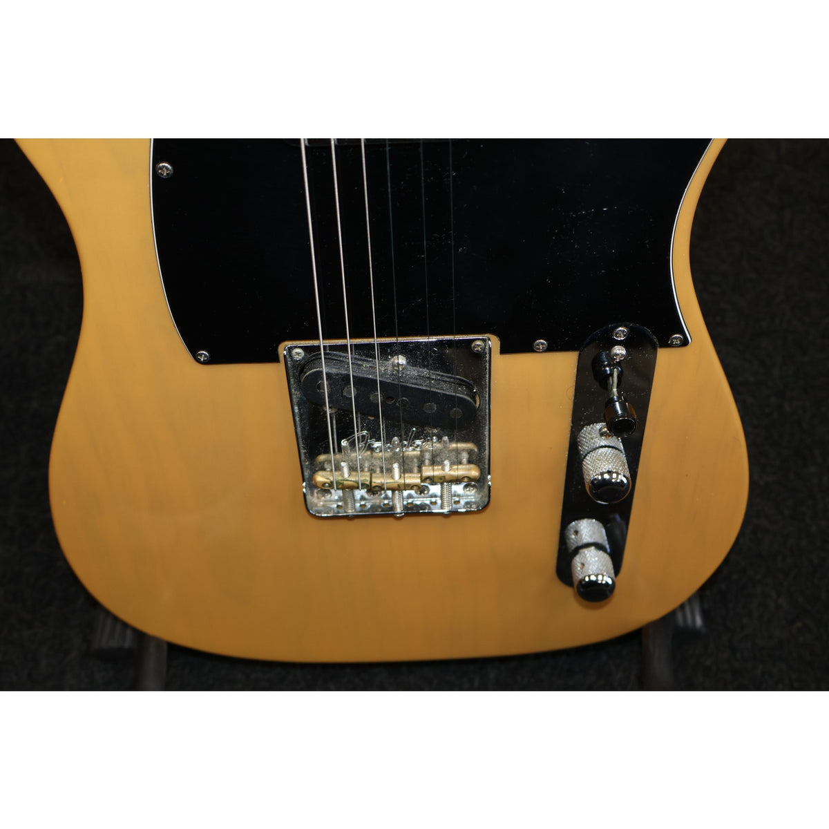 2022 Fender American Professional II Telecaster Butterscotch Blonde  w/ Case