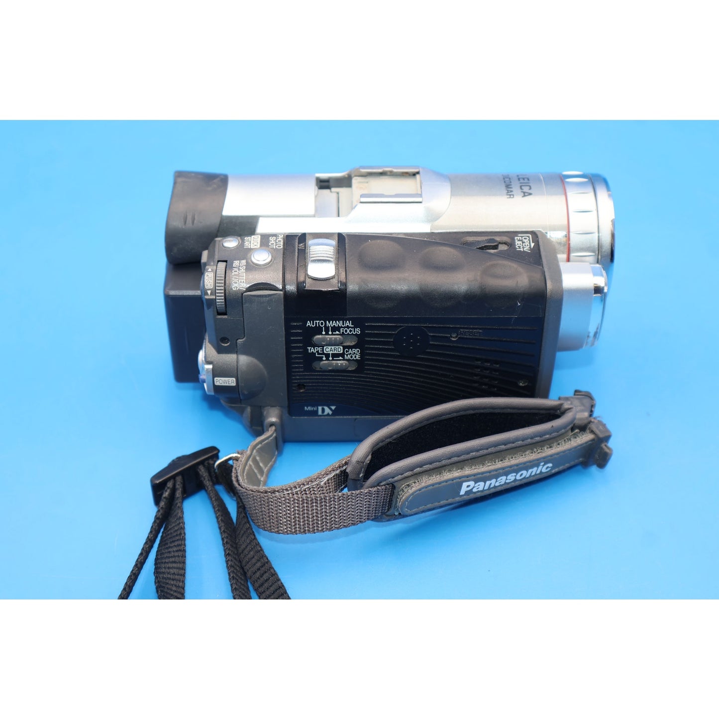 Panasonic PV-GS70D MiniDV Digital Camcorder 3CCD Leica Dicomar