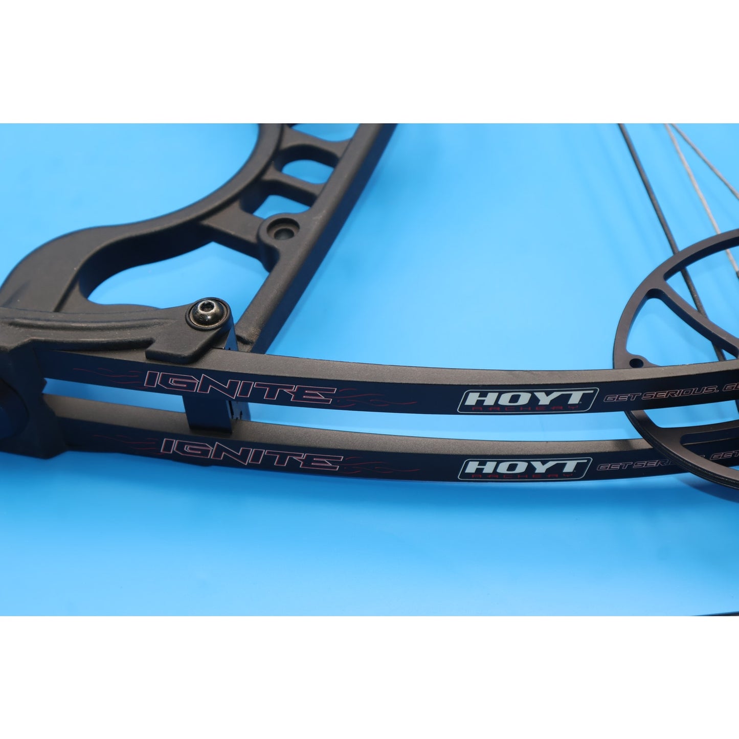 Hoyt Ignite Compound Bow, RH, 15-70lb Draw Weight, 19-30" Draw Length