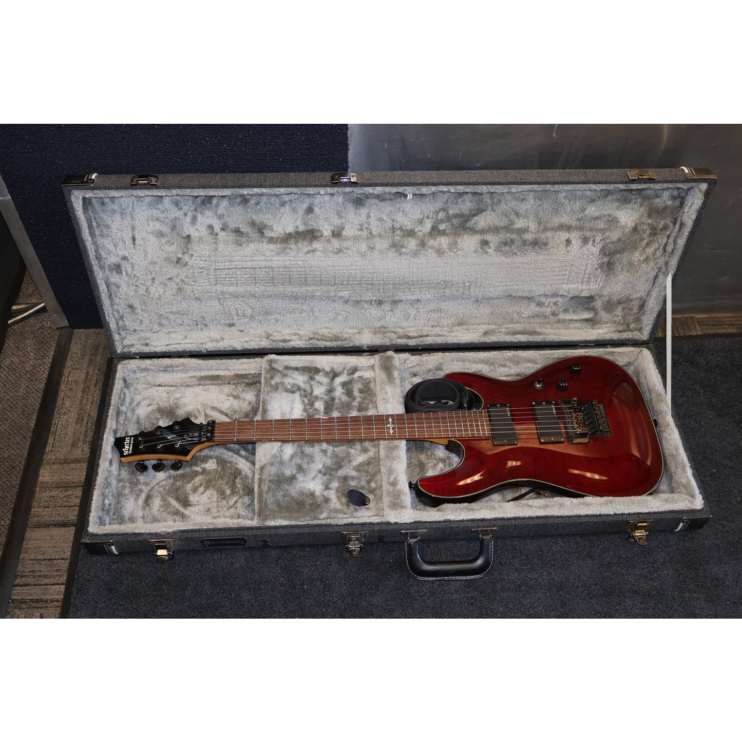 Schecter Damien Special-FR Electric Guitar w/ Hard Case Red EMG Floyd