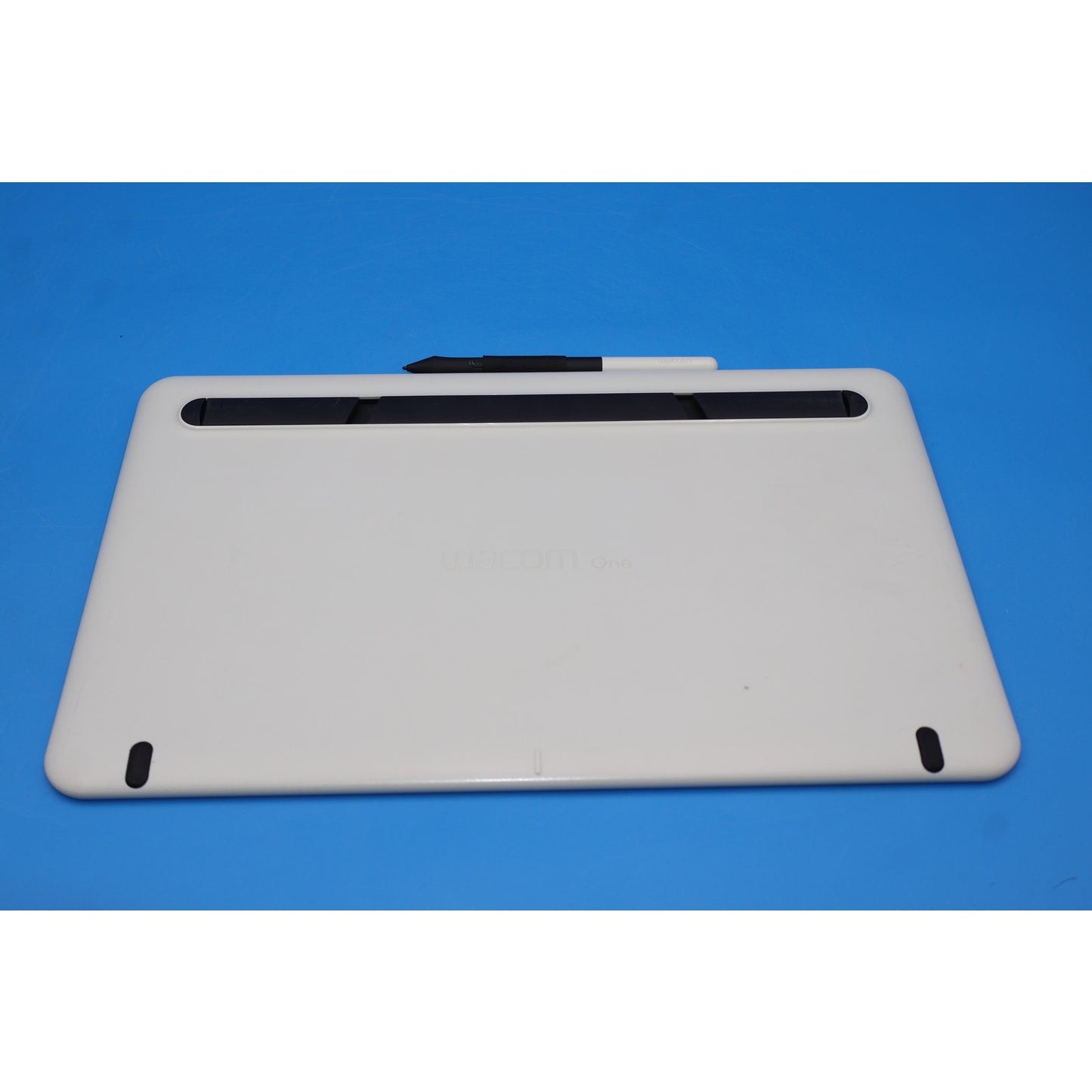 Wacom DTC133 One Digital Drawing Tablet 13.3" Graphics Tablet