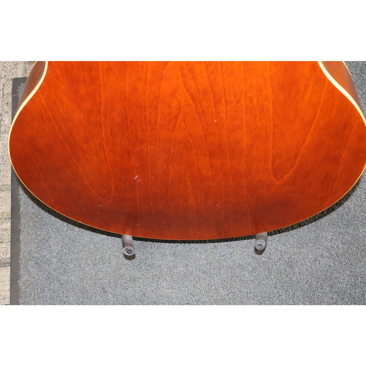 Godin 5th Avenue Archtop Acoustic Guitar Cognac Burst Made in Canada w/ Case