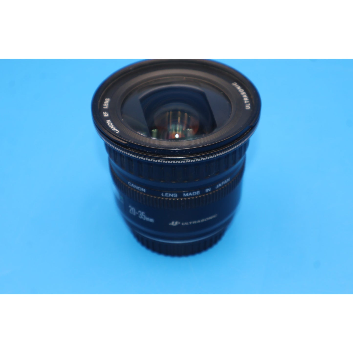Canon EF 20-35mm f/3.5-4.5 USM Ultrasonic Zoom Len
