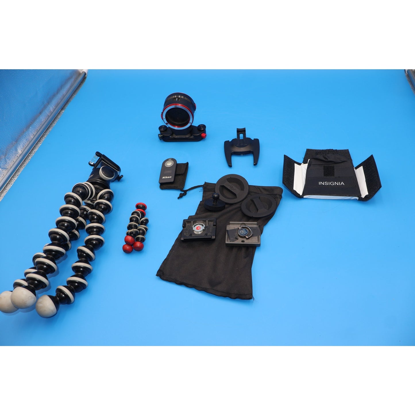 Nikon D7500 Digital SLR Camera with 50mm, 18-55mm, 55-300mm Lenses + Accessories