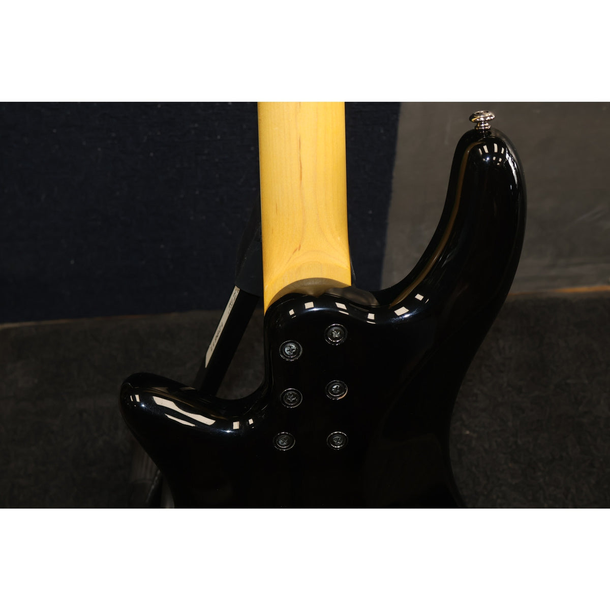 Schecter Stiletto Extreme-4 4-String Active Bass See-Thru Black w/ Hard Case