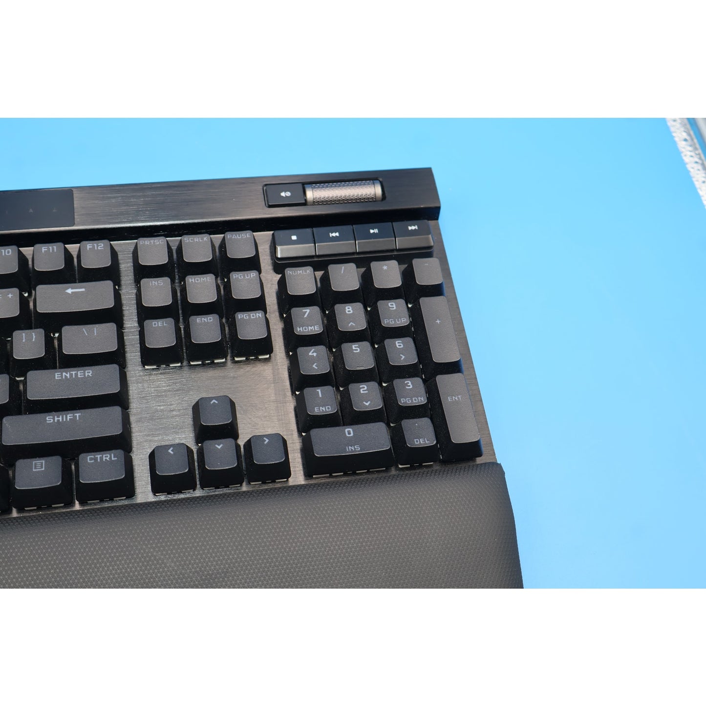 Corsair K100 RGB Optical-Mechanical Gaming Keyboard RGP0136 + Wrist Rest & Pad