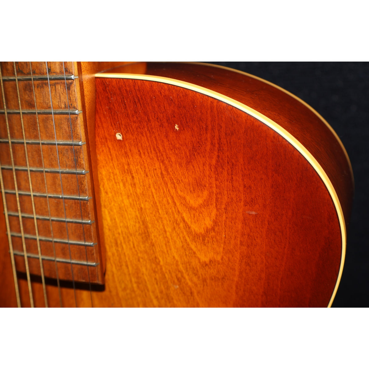 Godin 5th Avenue Archtop Acoustic Guitar Cognac Burst Made in Canada w/ Case
