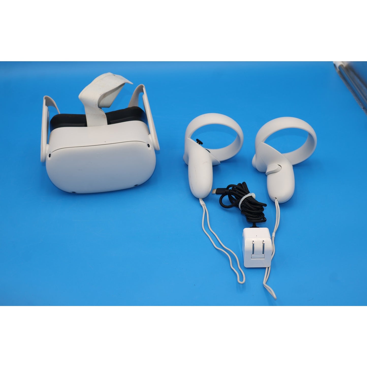 Oculus Quest 2 256GB All-in-One VR Headset KW49CM