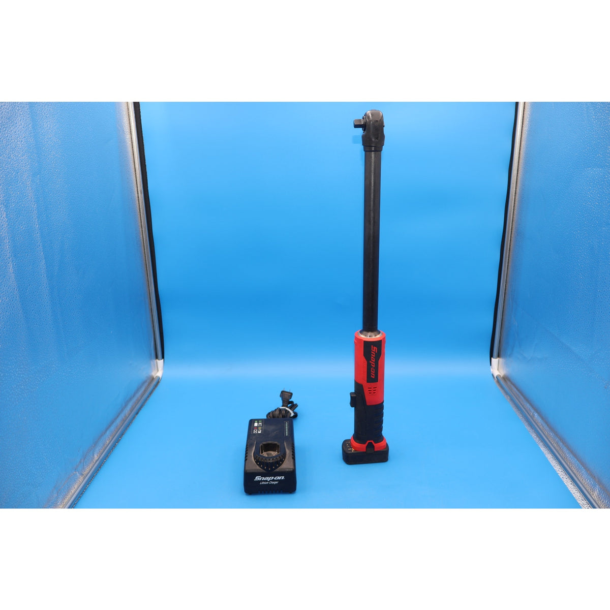 Snap-on CTR869 14.4V 3/8" Extra Long Neck Ratchet w/ CTB8174 Battery & Charger