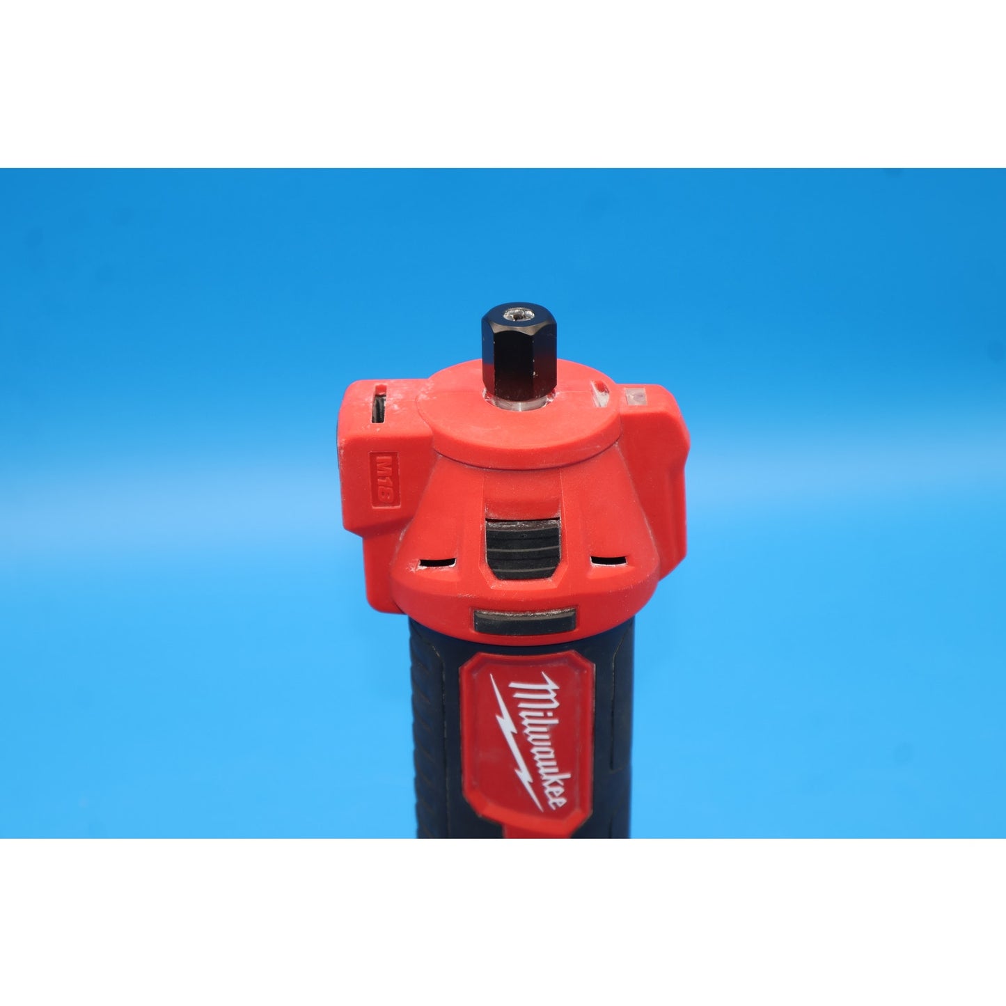 Milwaukee 2627-20 M18 18V Cut-Out Tool w/ XC 5.0 Battery & M12/M18 Charger