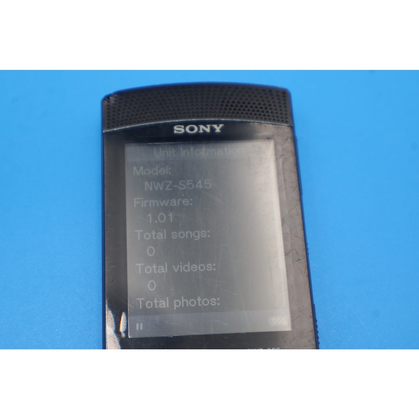 Sony Walkman NWZ-S545 16GB Digital Media Player **Unit only, No Charge Cable**
