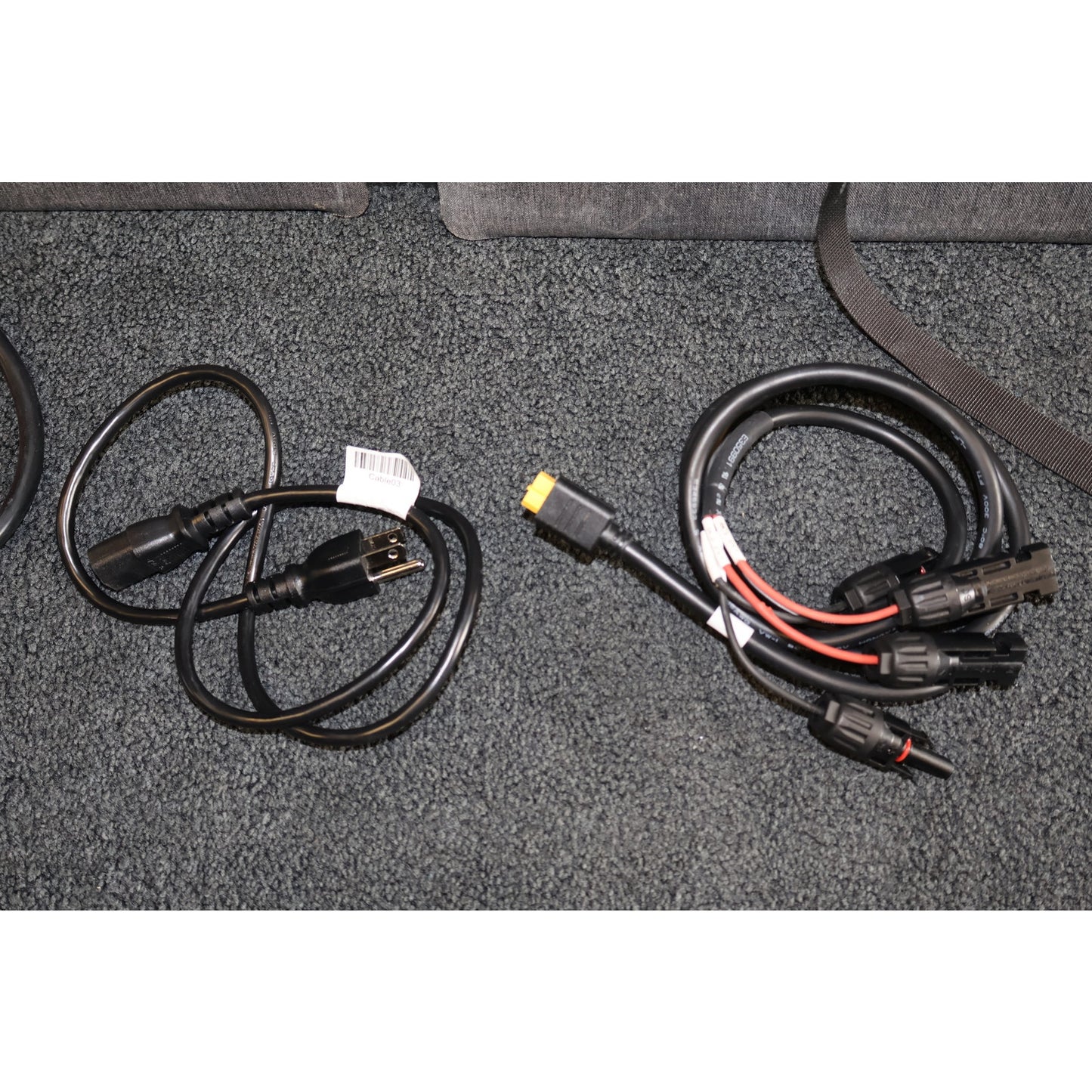 Bluetti Elite 200 V2 Solar Generator Power Station with 2 - 200W Solar Panels