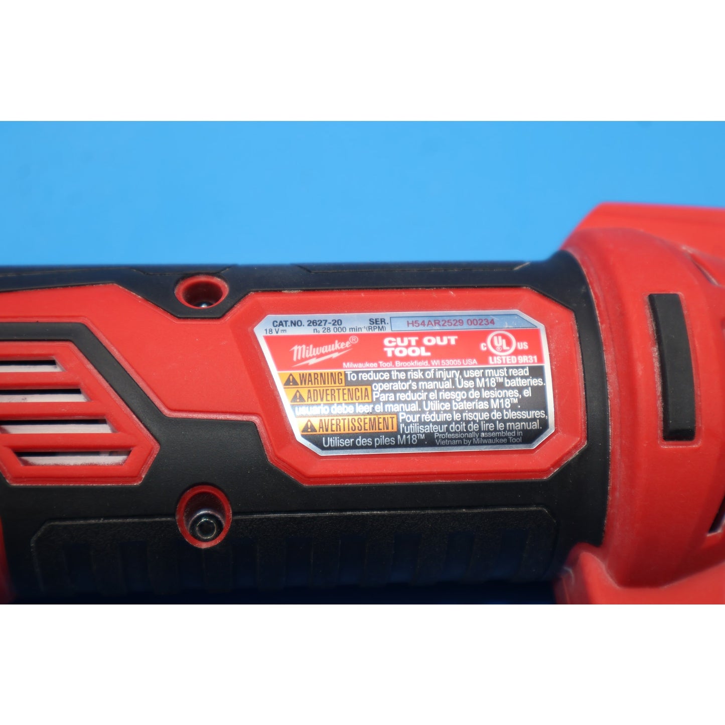 Milwaukee 2627-20 M18 18V Cut-Out Tool w/ XC 5.0 Battery & M12/M18 Charger