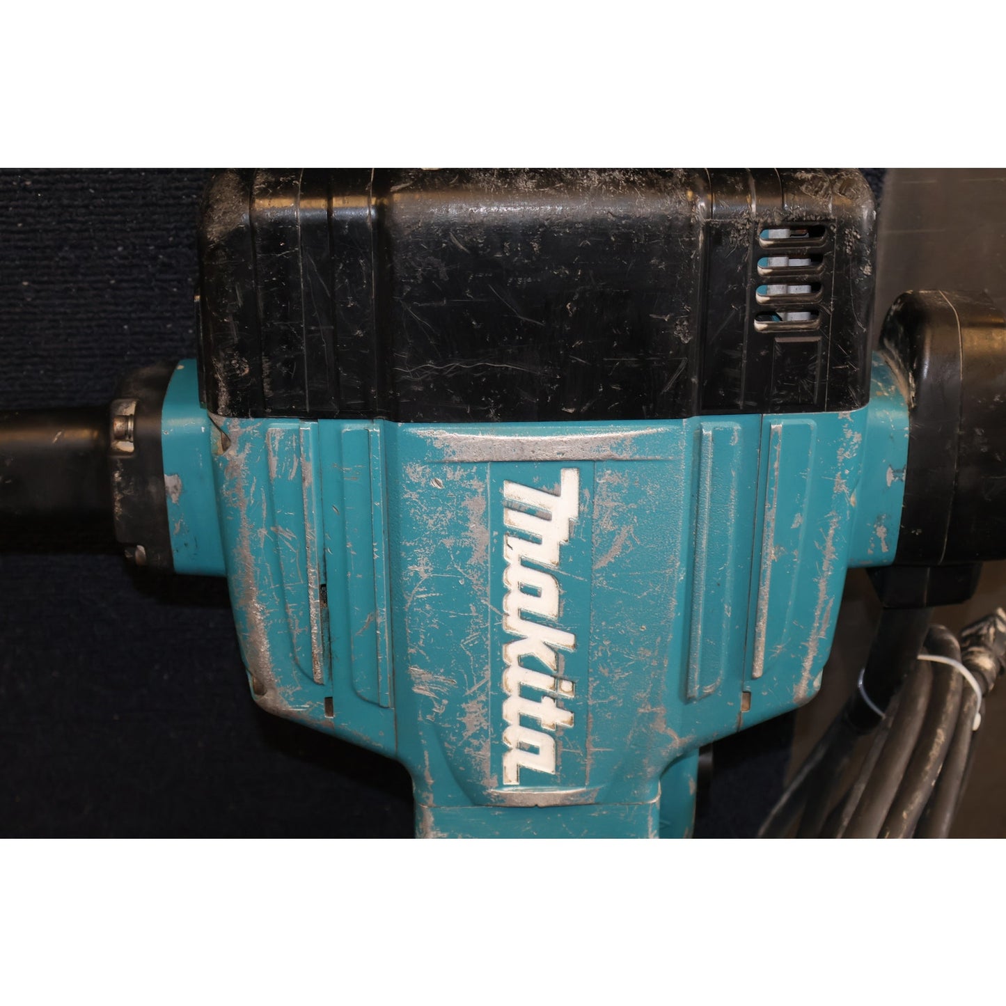 Makita HM1810 Electric Corded 70lb AVT Breaker Hammer