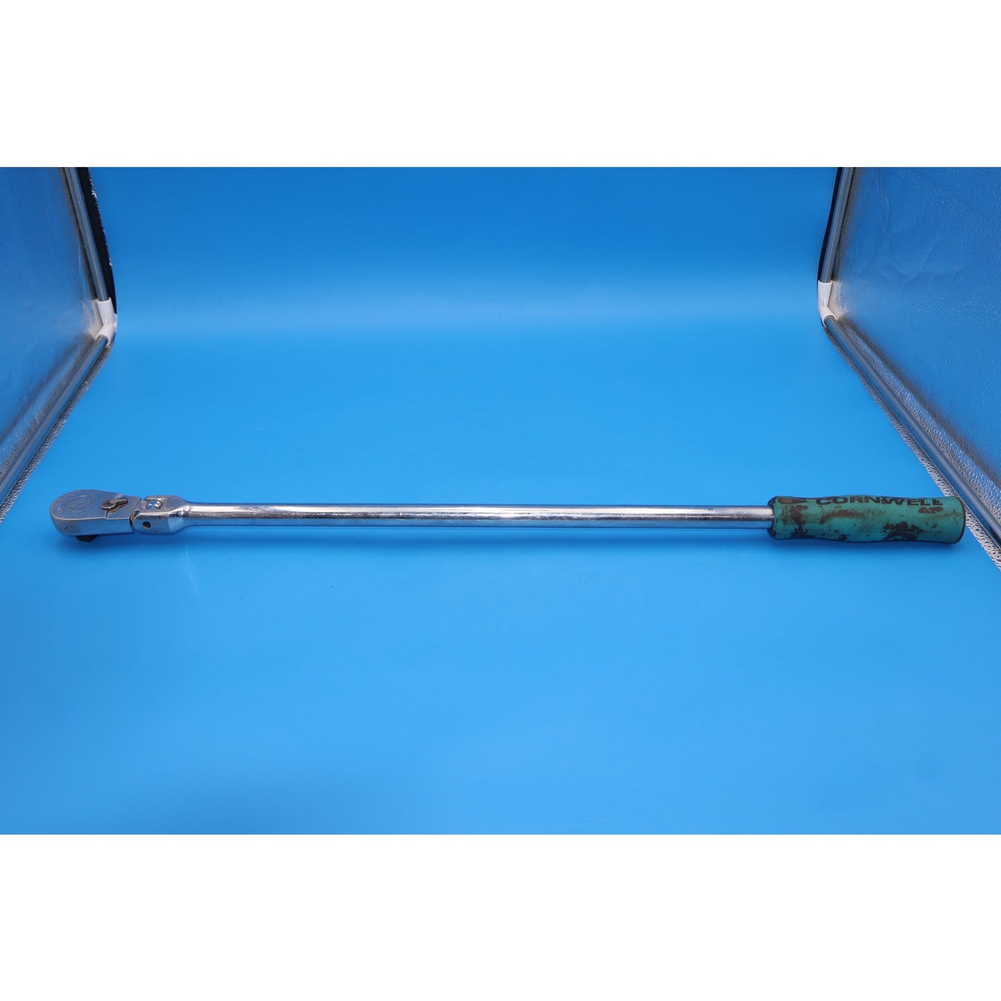 Cornwell SRF80LHBL 27” 1/2” Drive Flex Head 80-Tooth Ratchet Blue Grip USA