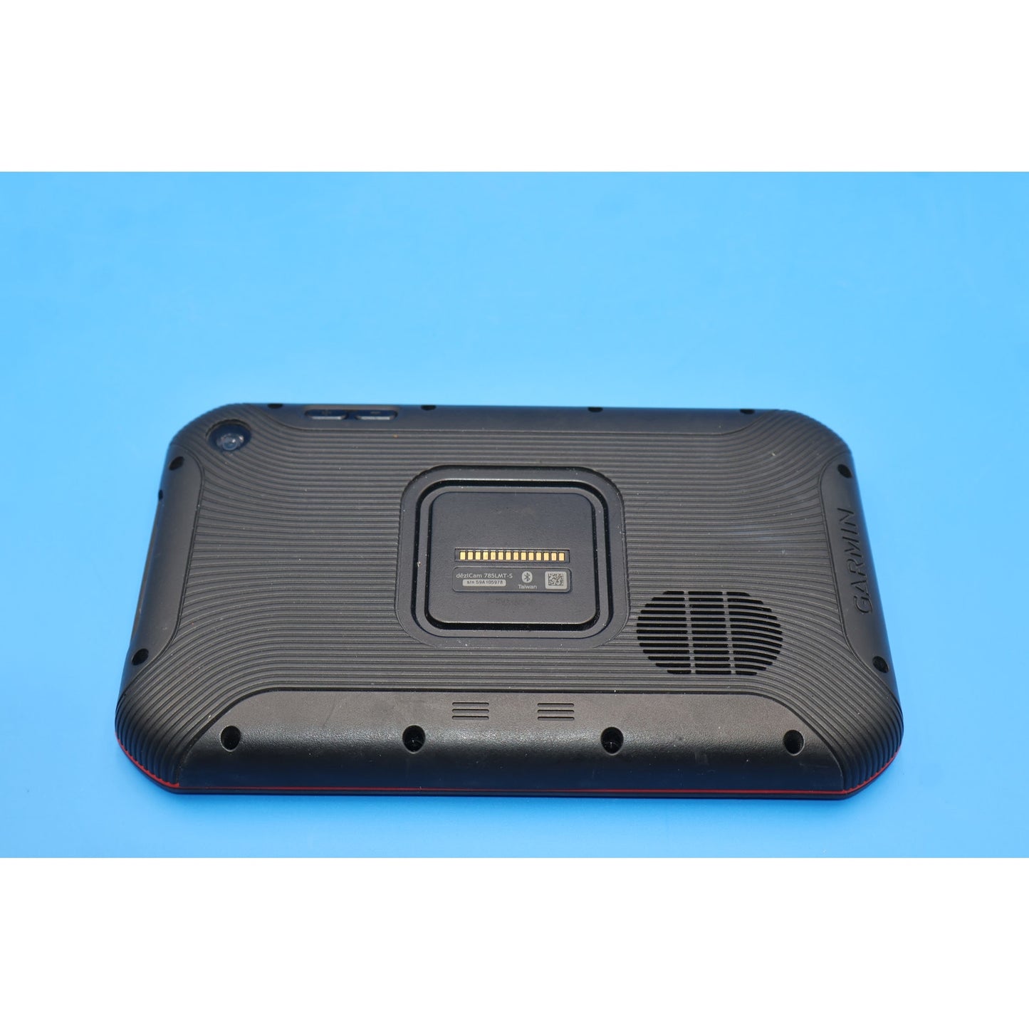 Garmin dēzlCam 785LMT-S 7” Trucking GPS Navigator with Built-In Dash Cam