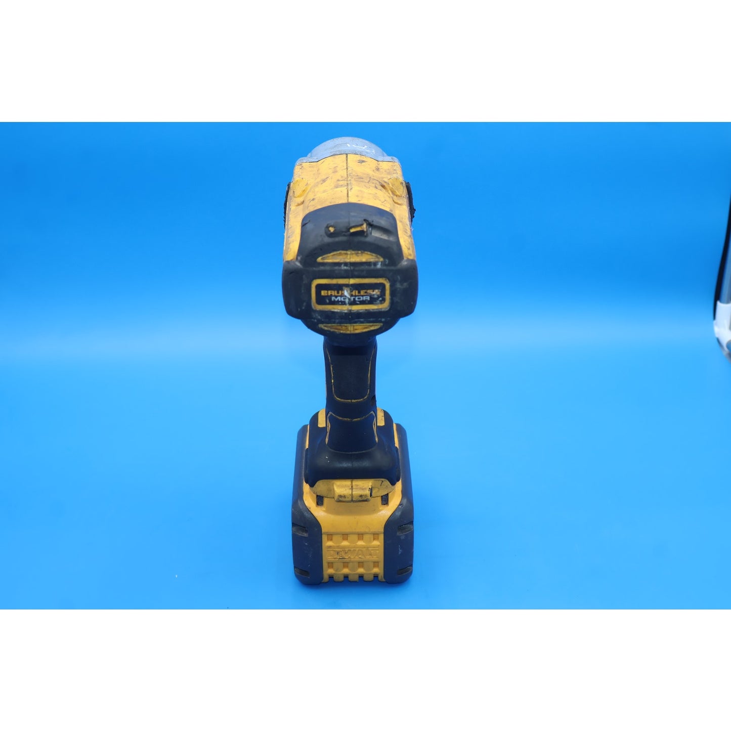 DeWalt DCF899 20V, Brushless, 1/2" Drive, Impact Wrench + 9ah FlexVolt Battery