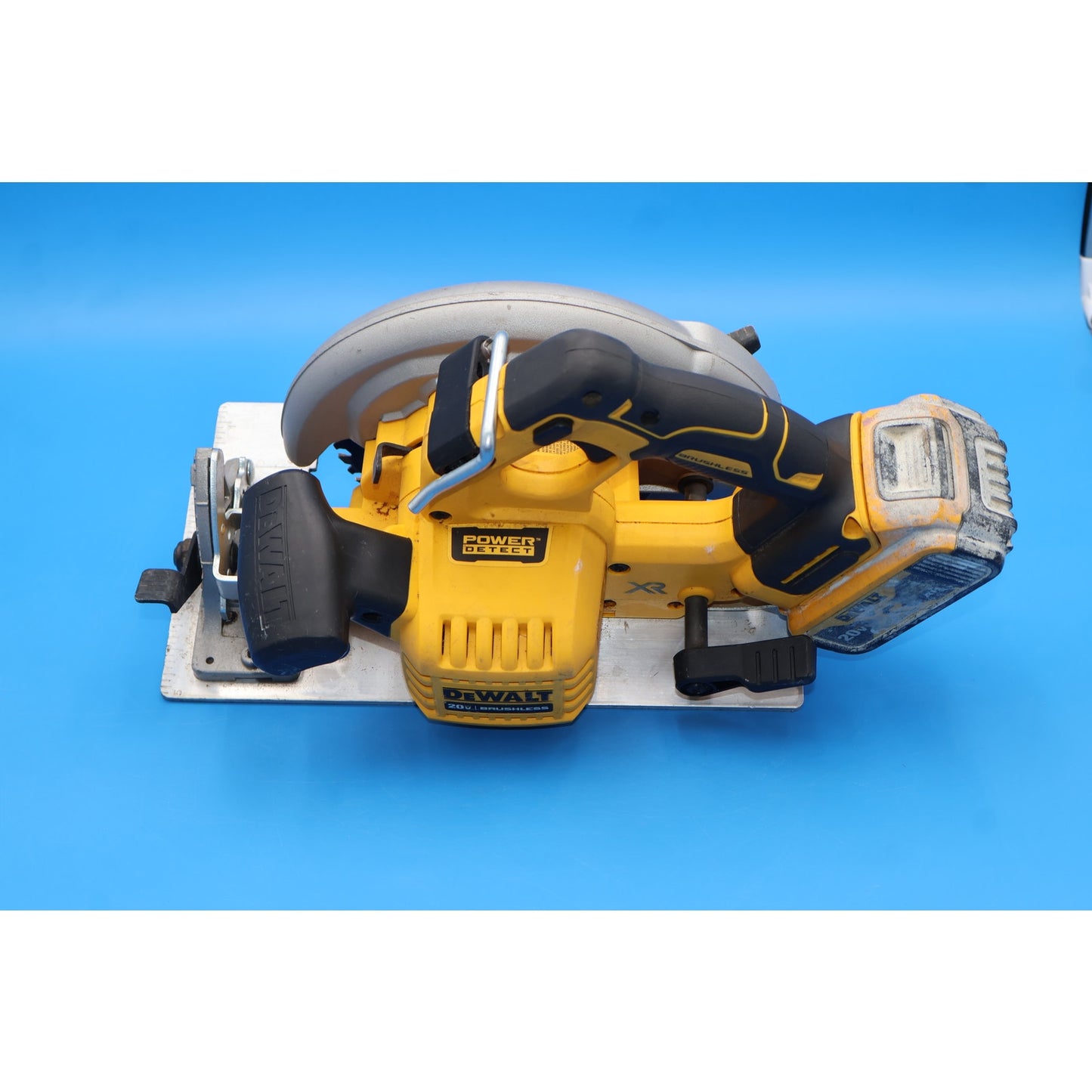 Dewalt DCS574 7-1/4" Cordless Circular Saw Kit, 20V Brushless