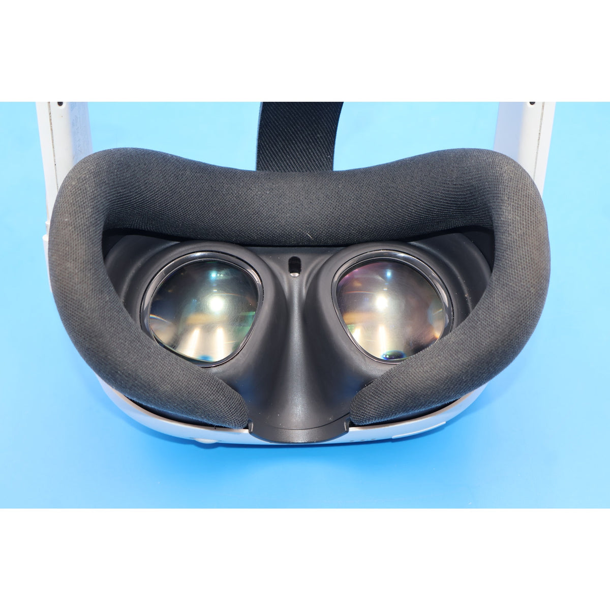 Meta Quest 3 512GB VR Headset S3A w/ Controllers - READ - Scratched Lenses