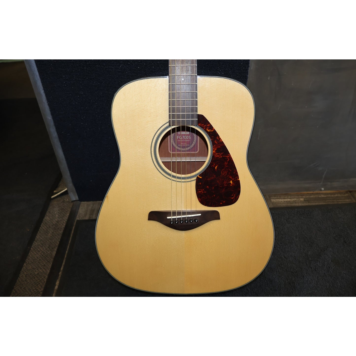 Yamaha FG700S Dreadnought Acoustic Guitar Natural 6 String