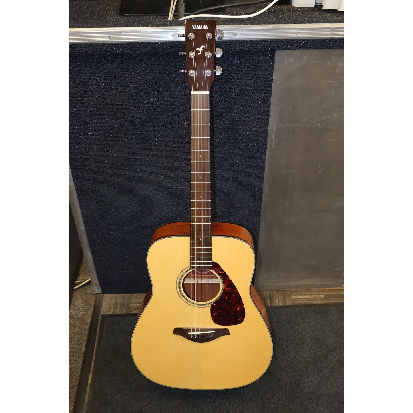 Yamaha FG700S Dreadnought Acoustic Guitar Natural 6 String