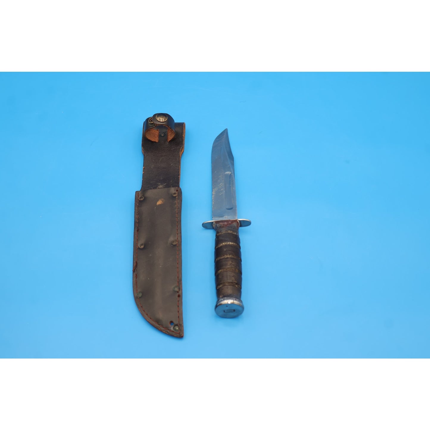 Vintage U.S. Camillus M4 Knife w/ Original Leather Sheath