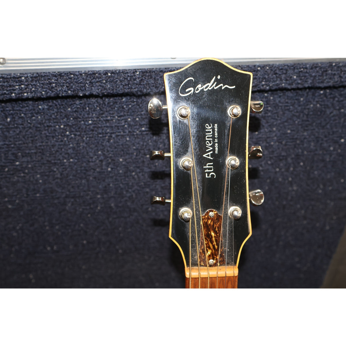 Godin 5th Avenue Archtop Acoustic Guitar Cognac Burst Made in Canada w/ Case
