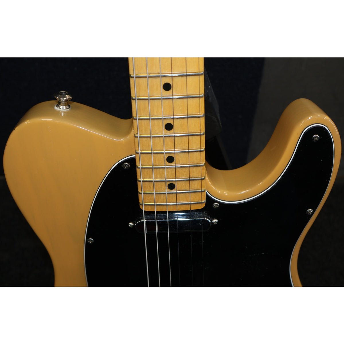 2022 Fender American Professional II Telecaster Butterscotch Blonde  w/ Case