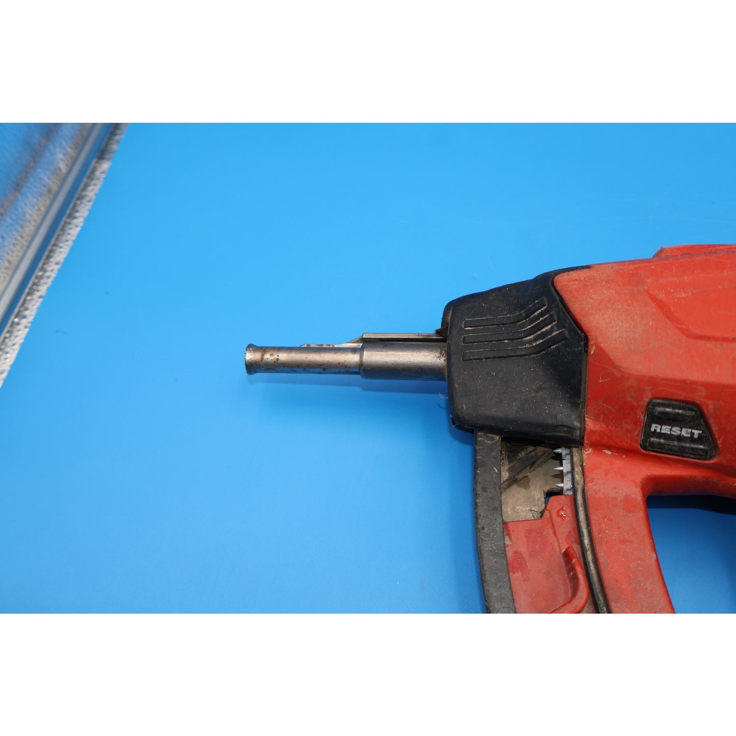 Hilti GX120 Gas Powered Actuated Nail Gun Fastening Tool