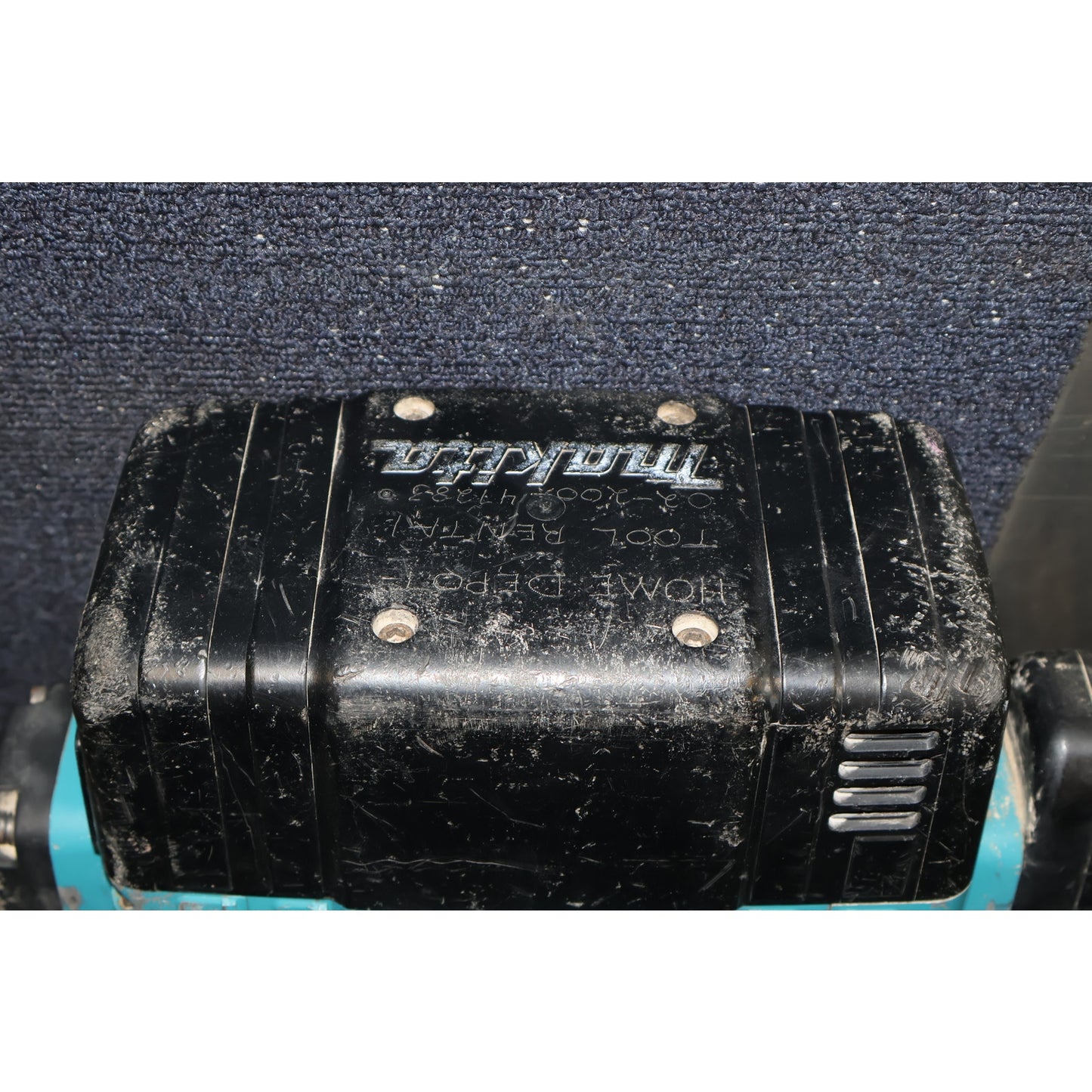 Makita HM1810 Electric Corded 70lb AVT Breaker Hammer
