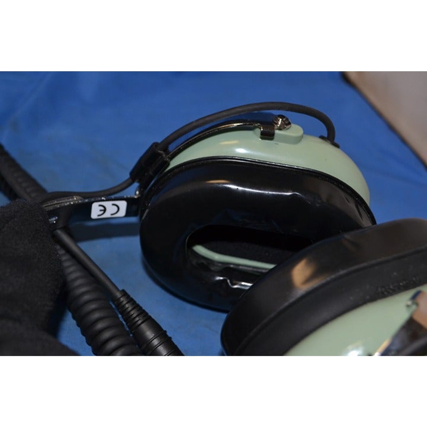 David Clark H10-76 Aviation Pilot Headset w/ H-64 Wing Cord Assy