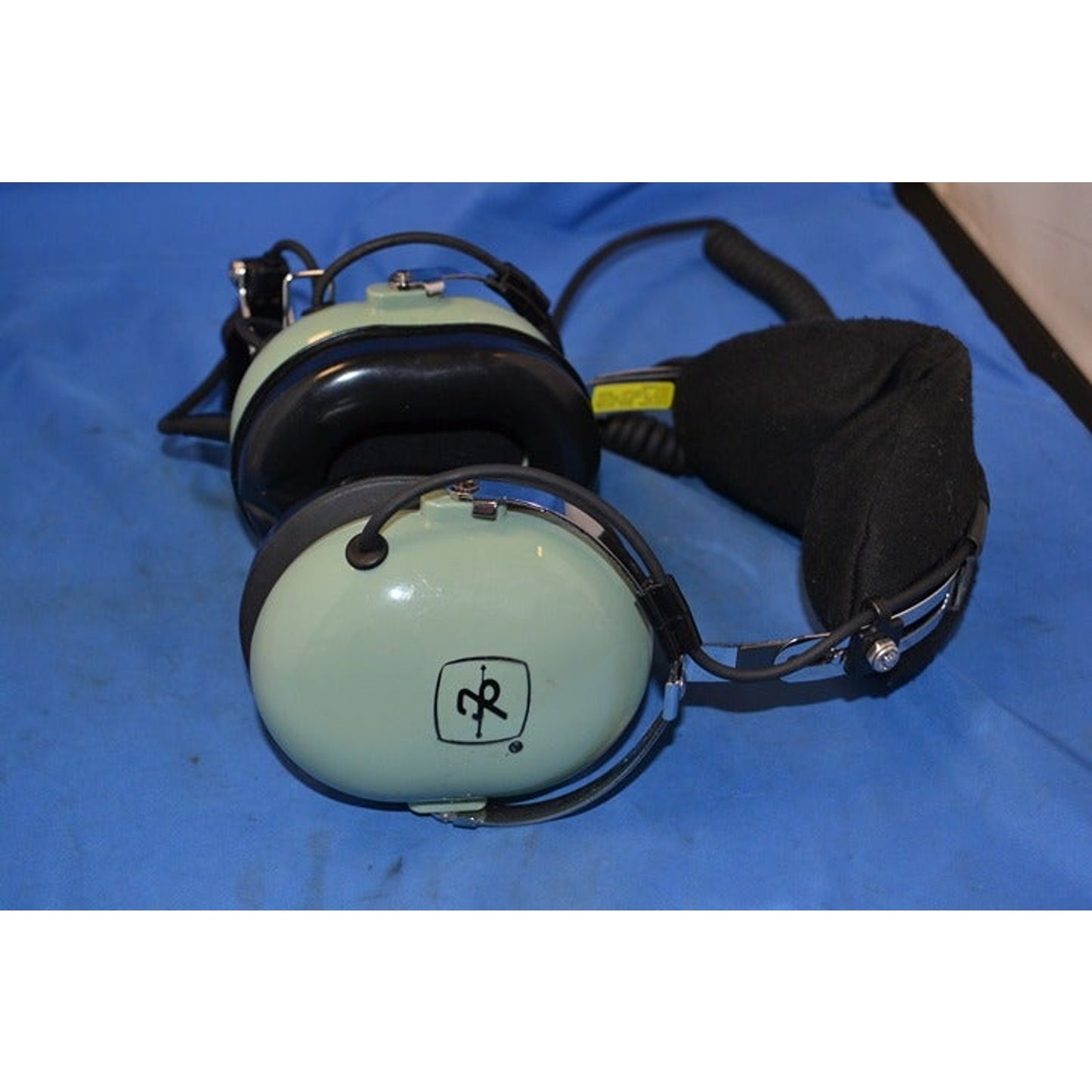 David Clark H10-76 Aviation Pilot Headset w/ H-64 Wing Cord Assy